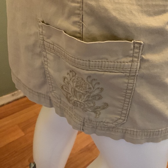 Croft & Barrow Embroidered Scort - Picture 4 of 9